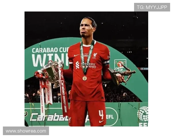 利物浦新海报揭幕对阵森林之战范戴克萨拉赫伊萨克加克波齐亮相