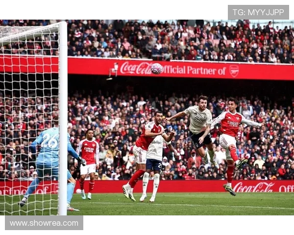 马奎尔绝杀利物浦进球获曼联十月最佳荣誉展现卓越实力